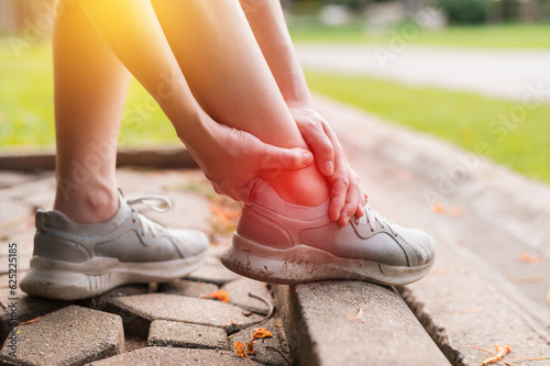 Relieve pain and discomfort for female joggers post-run. Specialized care for ankle injuries to support healing and recovery. Get back on track confidently.