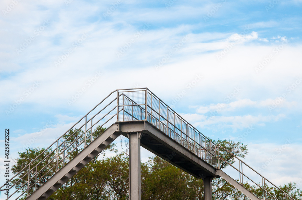 Fototapeta premium bridge over the sky