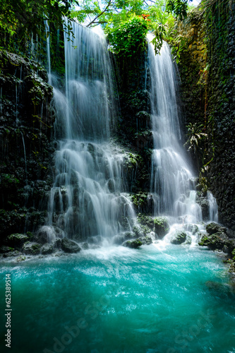Fototapeta Naklejka Na Ścianę i Meble -  Waterfalls and shady gardens in Chiang Mai province
