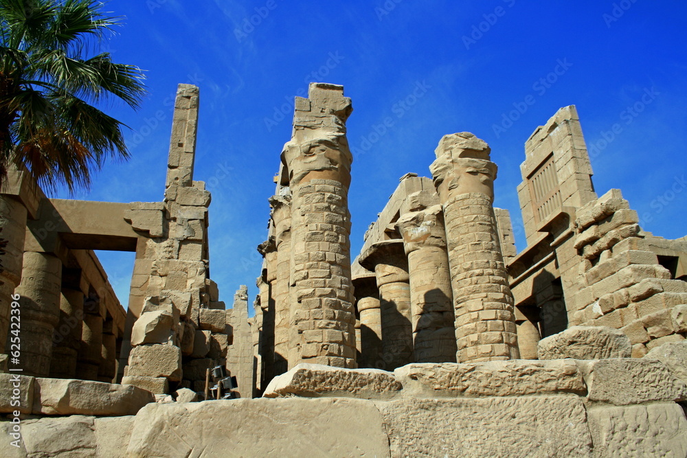 Obraz premium Luxor, Egypt - 11.24.2012. Karnak temple, ruins of the column