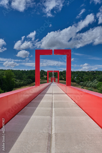 Axe Majeur, Le Pont Rouge a Cergy