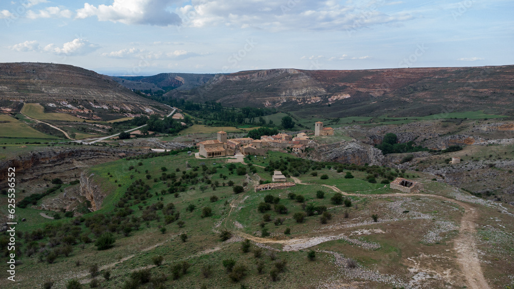 Fototapeta premium Pueblo de CARACENA (SORIA)