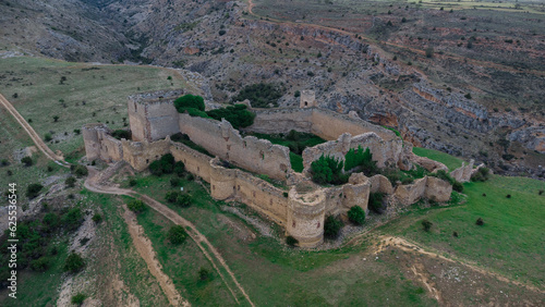 Pueblo y castillo de CARACENA (SORIA)