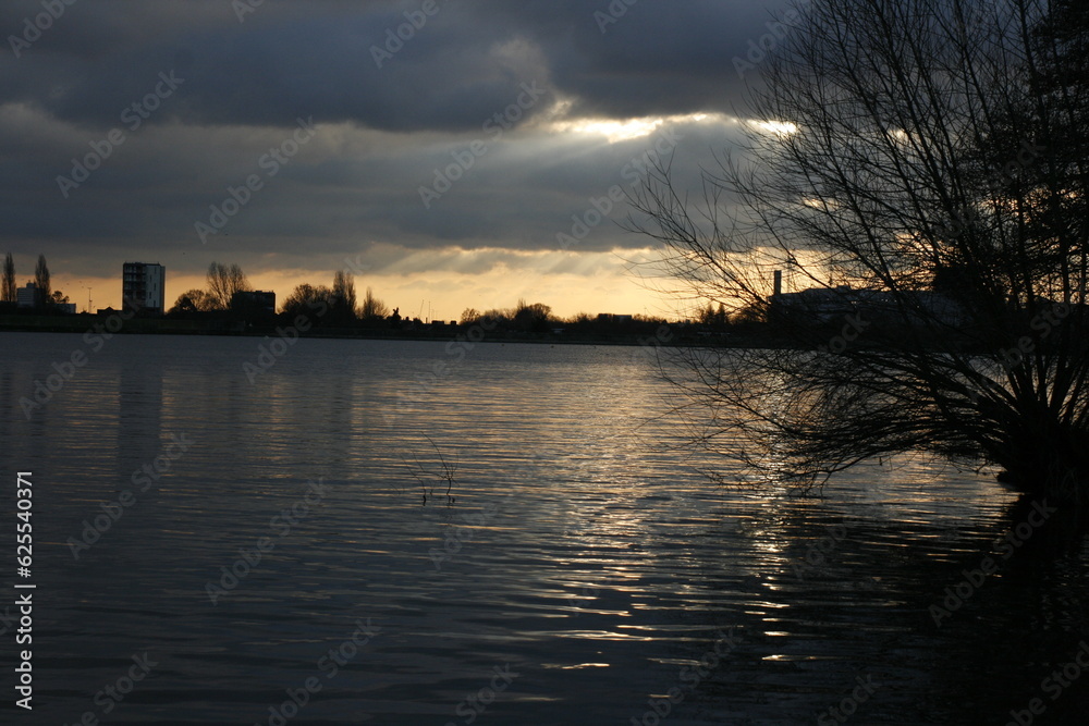 Obraz premium Coucher de soleil sur le Brent reservoir