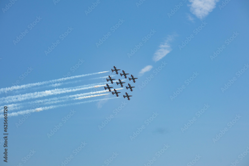 Esibizione delle Frecce Tricolori sopra la città di Bologna, Emilia Romagna Esibizione delle Frecce Tricolori sopra la città di Bologna, Emilia Romagna