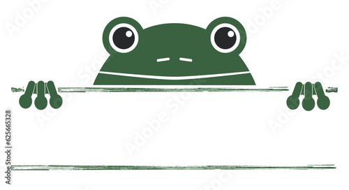 Kopf von Frosch sieht über den Rand eines Schilds, das er in den Pfoten hält