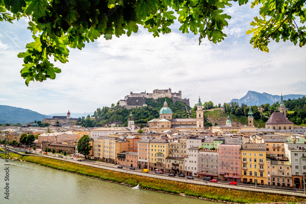 Fototapeta premium Blick auf Salzburg, Österreich