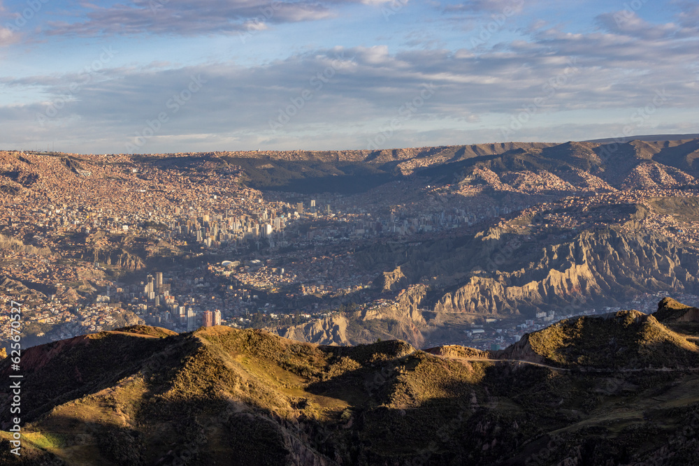 Fototapeta premium View from the landmark Muela del Diablo over the highest administrative capital, the vibrant city La Paz in Bolivia - traveling and exploring South America