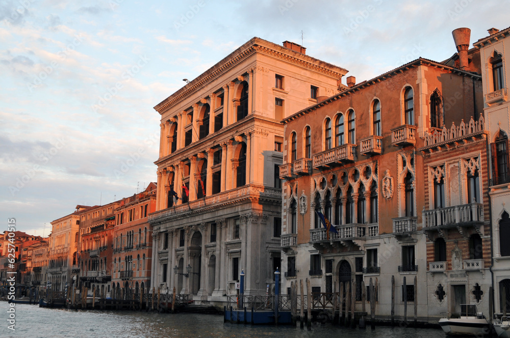 Naklejka premium Orange Sunset Over The Grand Canal In Venice, Italy