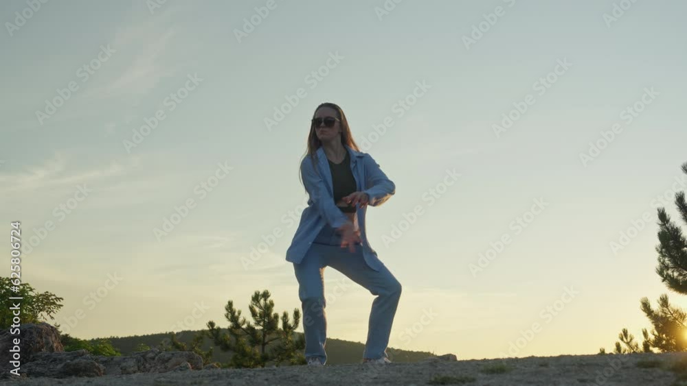 Contemporary Dance, Fashion, Woman dancer Contemporary Dance, Fashion, Woman dancer