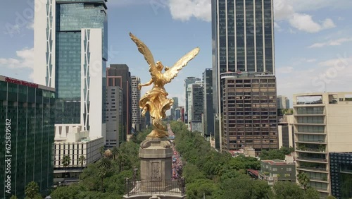 Independence Angel, Angel de la Independencia video from top to bottom in reforma ciudad de mexico drone view 