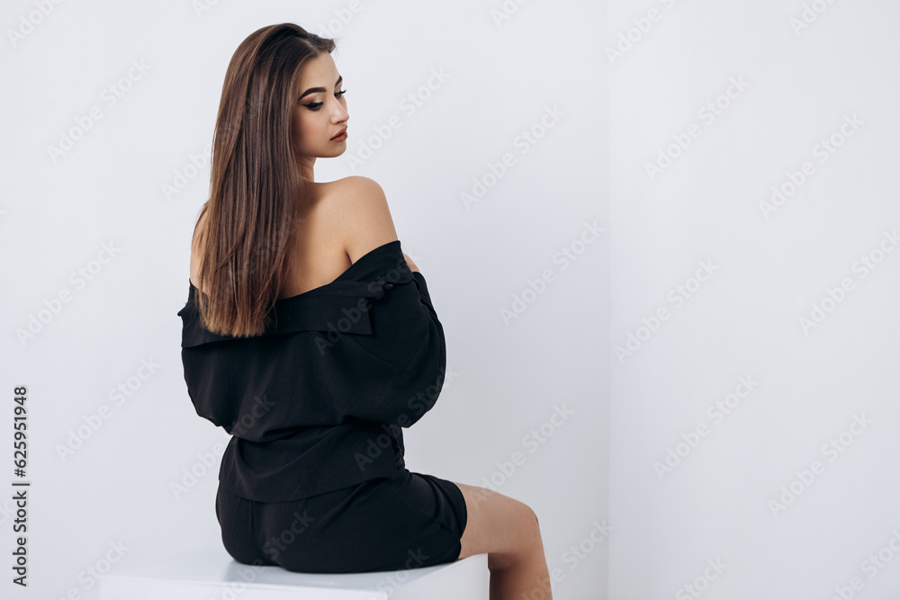 Close up fashion portrait of young pretty indian latin american woman posing in photo studio on white background. Hispanic lady, skin care, solarium, make up, cosmetology
Close up fashion portrait of young pretty indian latin american woman posing in photo studio on white background. Hispanic lady, skin care, solarium, make up, cosmetology