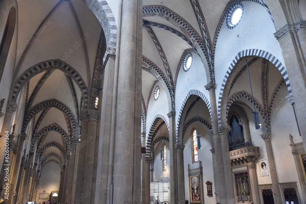 Voûtes de l'église Santissima Annunziata à Florence. Italie