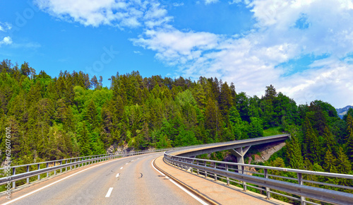 Schilderij op canvas Castielertobel-Brücke auf der Arosstrasse Richtung Arosa, Gemeinde Arosa im Kant