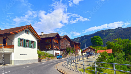 Die Arosastra  e bei St. Peter in der Region Plessur  Gemeinde Arosa im Kanton Graub  nden  Schweiz 