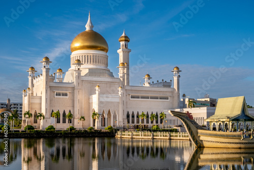 Omar Ali Saifuddien Mosque in Brunei on the island of Borneo photo