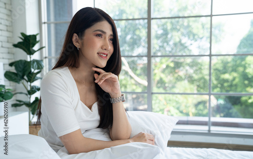 asian beautiful woman at bedroom Free Download asian beautiful woman at bedroom - GFXLoad