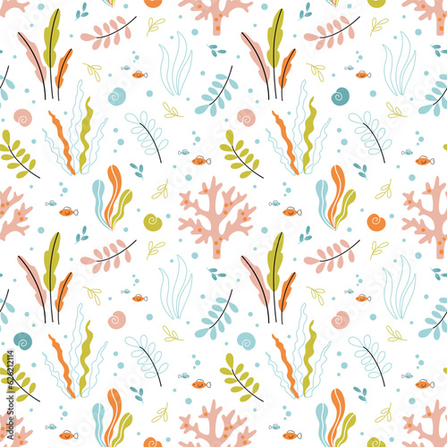Summer marine seamless pattern with fishes, seaweeds, corals and seashells. Isolated on a white background ocean animals background hand-drawn in a cartoon style for children's textiles, wallpapers © Plameniya