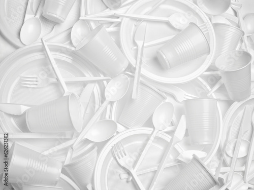 plastic cutlery spoon fork knife utensil recycling disposable plate cup