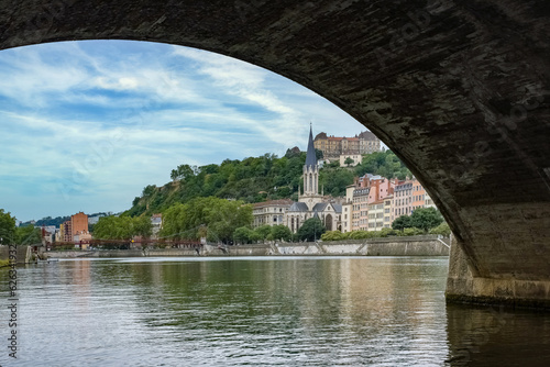 Vieux-Lyon, Saint-Georges church, colorful houses in the center, on the river Saone  © Pascale Gueret