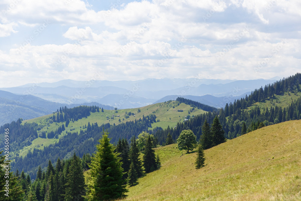 Fototapeta premium amazing views of the earth planet, mountains and forests of Ukraine, ukrainian carpathians, mountain view, mountains Carpathian. Ukraine