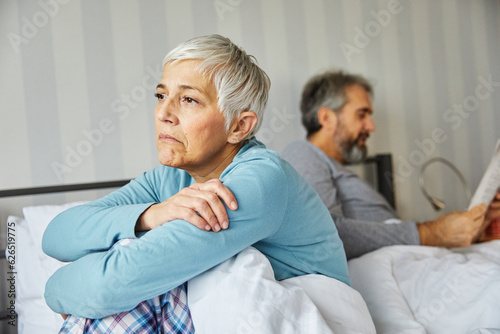 Murais de parede senior bed couple woman man fight problem home pain wife headache migraine exhau