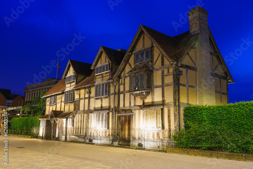 Fototapeta Naklejka Na Ścianę i Meble -  William Shakespeares birthplace place on Henley street in Stratford upon Avon in England, United Kingdom