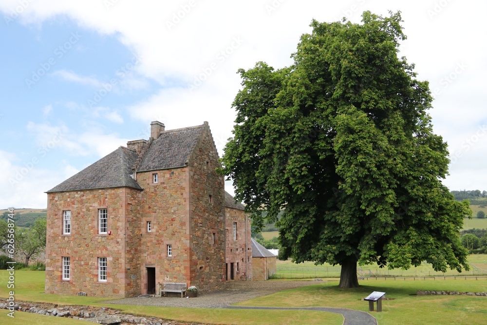 Neautiful House beside of Melrose Abbey – Scotland Neautiful House beside of Melrose Abbey – Scotland