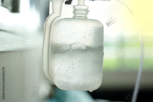 Photography water bottle for humidification Equipment in the oxygen gauge set It is suitable to administer nasal cannula oxygen to patients whose hypoxia is usually mild and mild