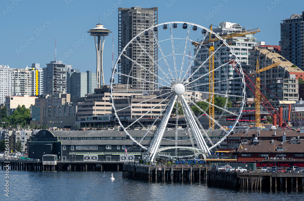Seattle skyline with the Space Needle and the Great Wheel