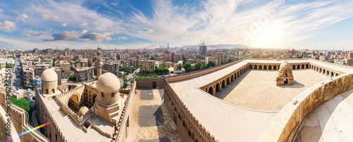 Obraz na płótnie The Mosque of Ibn Tulun aerial panorama, one of the most famous and ancient in Egypt, Cairo w salonie