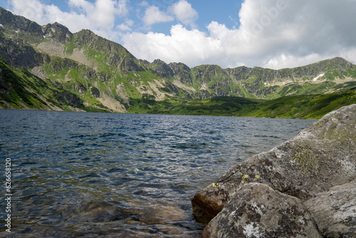 Fototapeta Naklejka Na Ścianę i Meble -  Mountains by the lake III