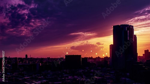 夕景の空にグラフィックスが舞う映像