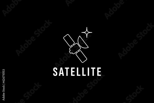satellite logo vector icon illustration © Dyn Studio