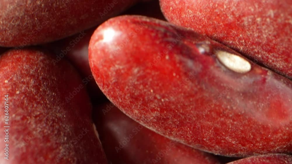 Red kidney beans offer several health benefits. The fiber in these