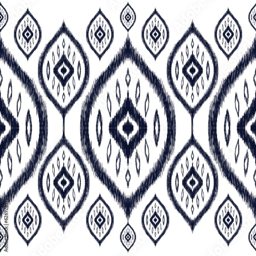 Wallpaper Mural ikat, ethnic, ikat pattern, geometric pattern, native patterns, tribal pattern, boho pattern, motif pattern, aztec pattern, textile pattern, fabric pattern, carpet pattern, mandalas pattern, african p Torontodigital.ca