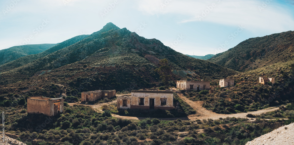 Obraz premium old abandoned mining camp