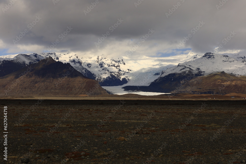 View of the Svinafellsjökull Glacier located in Skaftafell National Park in southern iceland View of the Svinafellsjökull Glacier located in Skaftafell National Park in southern iceland