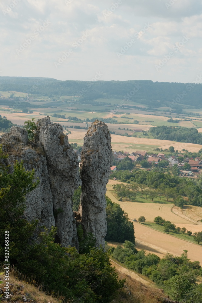 Obraz premium Majestic Rocks Towering Over German Landscape