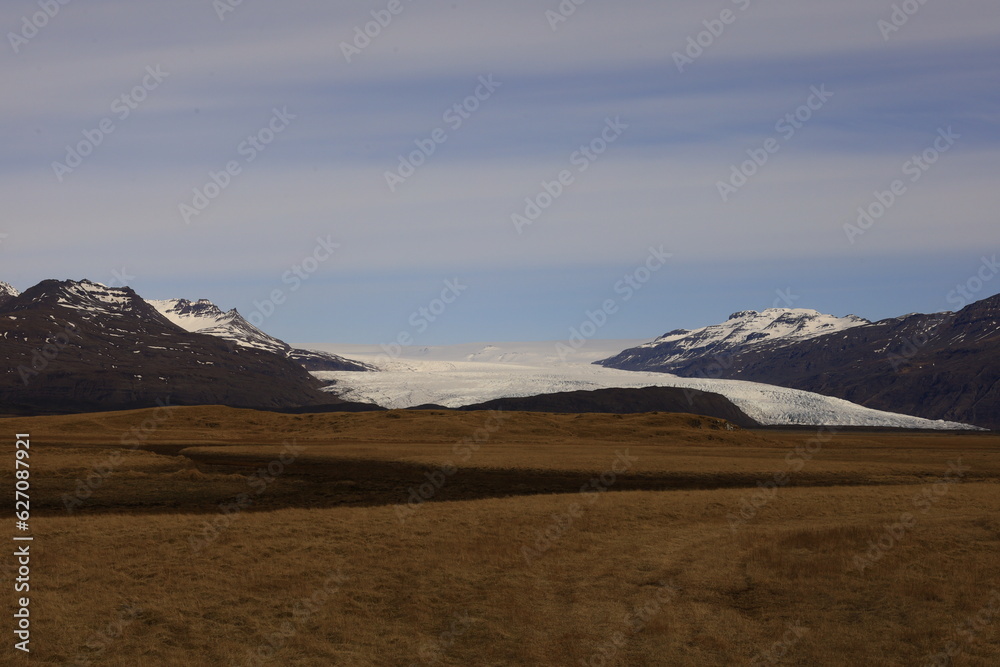 Obraz premium Mountain view in Vatnajökull National Park in South Iceland