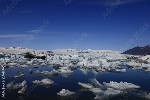 Jökulsárlón is a large glacial lake located in the south of the Vatnajökull glacier between the Vatnajökull National Park and the town of Höfn,appeared between 1934 and 1935