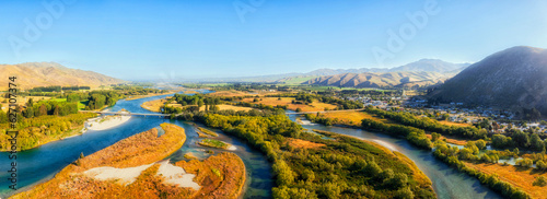 D NZ Kurow River to south bridge shorter pan