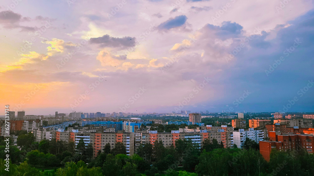 Fototapeta premium sunset in the city