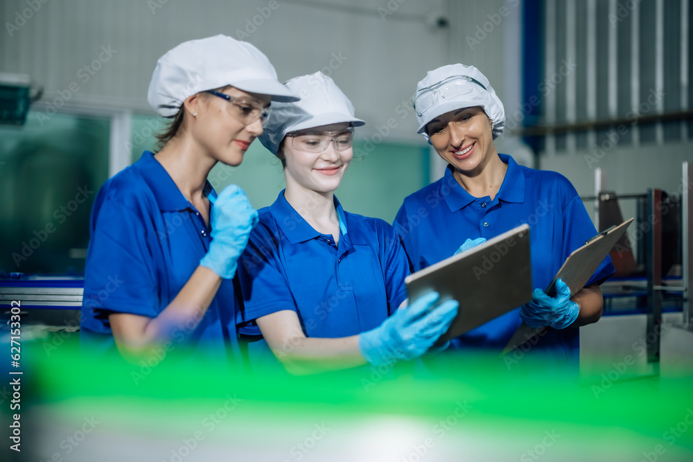 Inspector check conveyor operation with precise bottled water sequencing for seamless production. Inspector check conveyor operation with precise bottled water sequencing for seamless production.