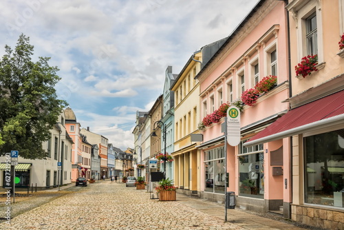 auerbach, deutschland - shoppingmeile mit sanierten alten häusern © ArTo