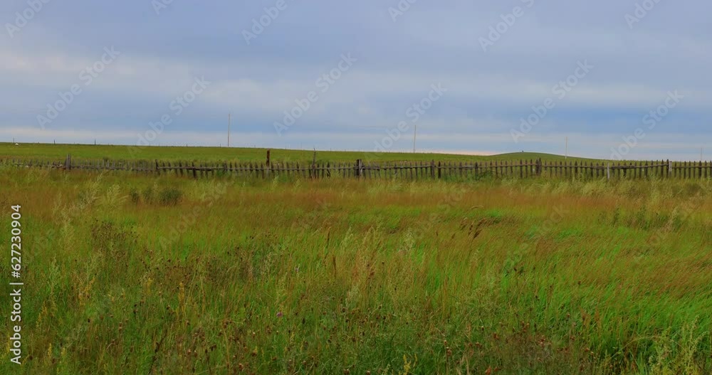 Hulunbuir Grassland, is a world famous natural pasture, is one of the world's four grasslands, known as the world's best grassland. Hulunbuir Grassland, is a world famous natural pasture, is one of the world's four grasslands, known as the world's best grassland.