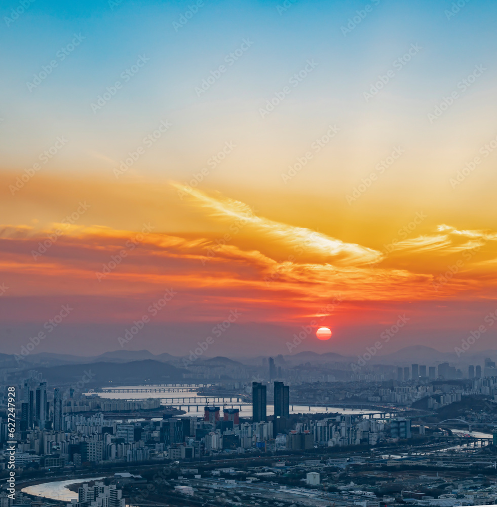 Sunset in downtown Seoul, South Korea
