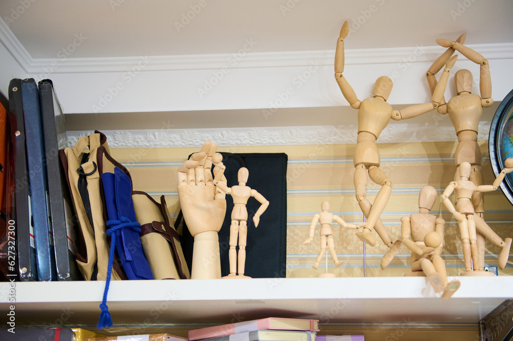 Wooden drawing mannequin dummy doll to learn how to draw the human
