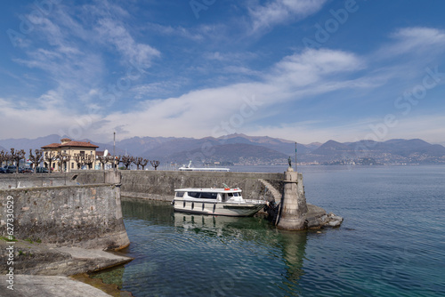 Fototapeta Naklejka Na Ścianę i Meble -  Harbour at Stresa on Lago Maggiore, Italy