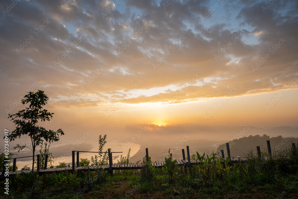 Fototapeta premium landscape of Mekong River on sunrise at Phu Lam Duan view point